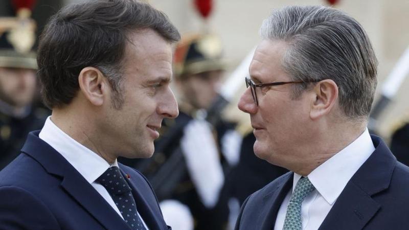 Macron col bastone, Starmer con la carota: il tandem anglo-francese arriva da Trump