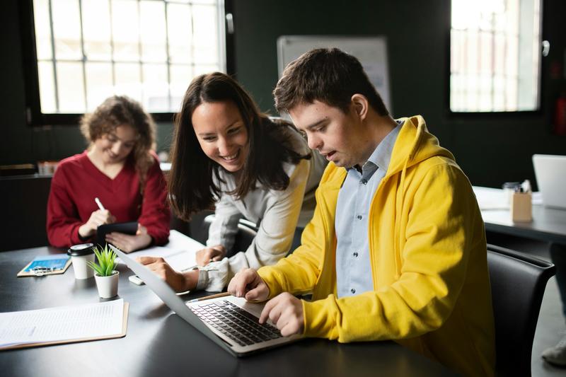 Cómo mejorar la experiencia de los universitarios con discapacidad intelectual