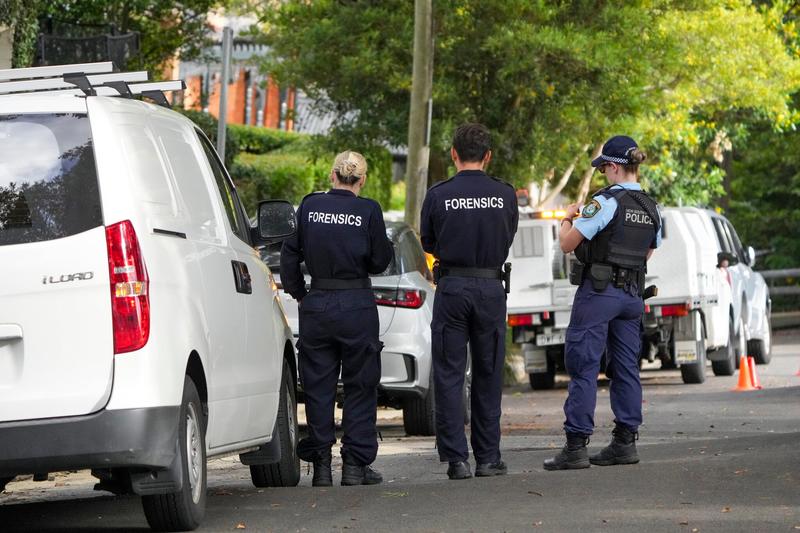 Australian police charge seven for making Nazi salutes