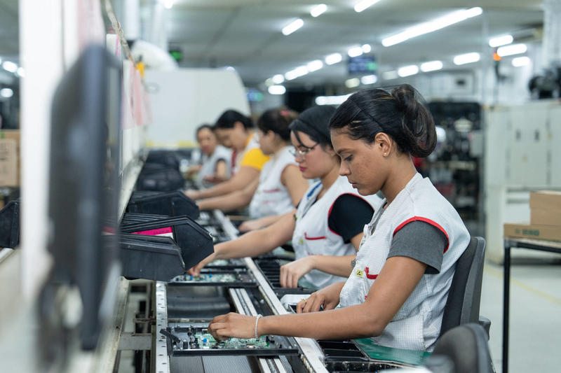 Redução da jornada de trabalho ajudaria quebrar armadilha da baixa produtividade?