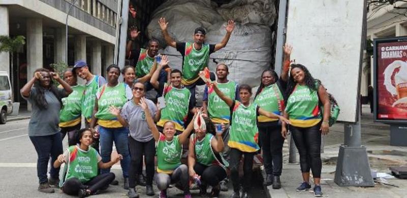 Folia sustentável: ação com catadores garante ruas mais limpas no Rio