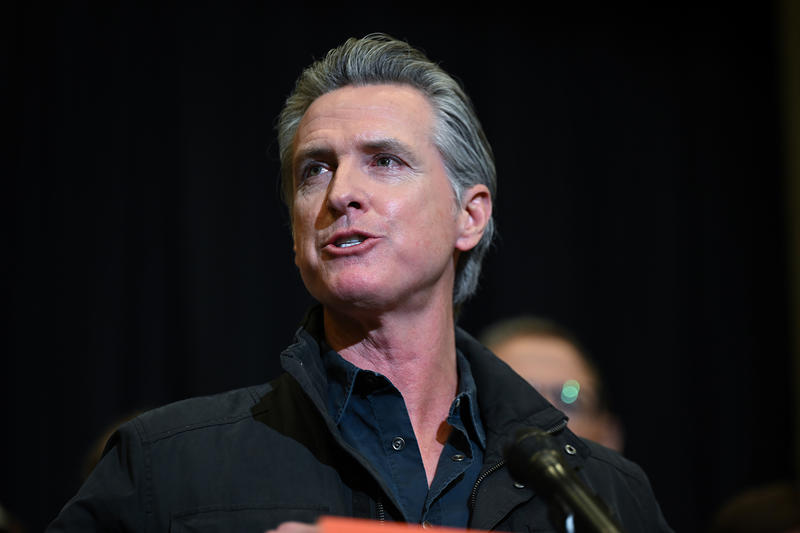 Newsom orders more than 200,000 Calif. state employees to return to office