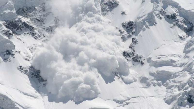 Avalanche Hits Sarbal