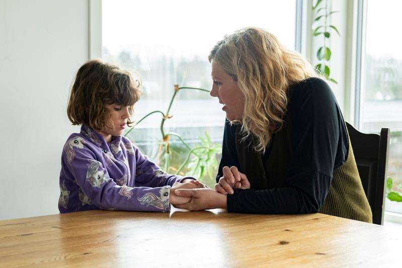 Hvordan snakke med barn om krig og konflikt?