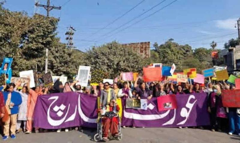 Men, women and Aurat Marches