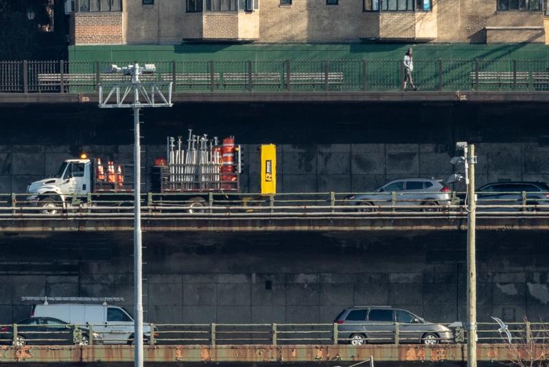 The BQE’s woes and what’s next: A slimmed-down span with supports on both sides