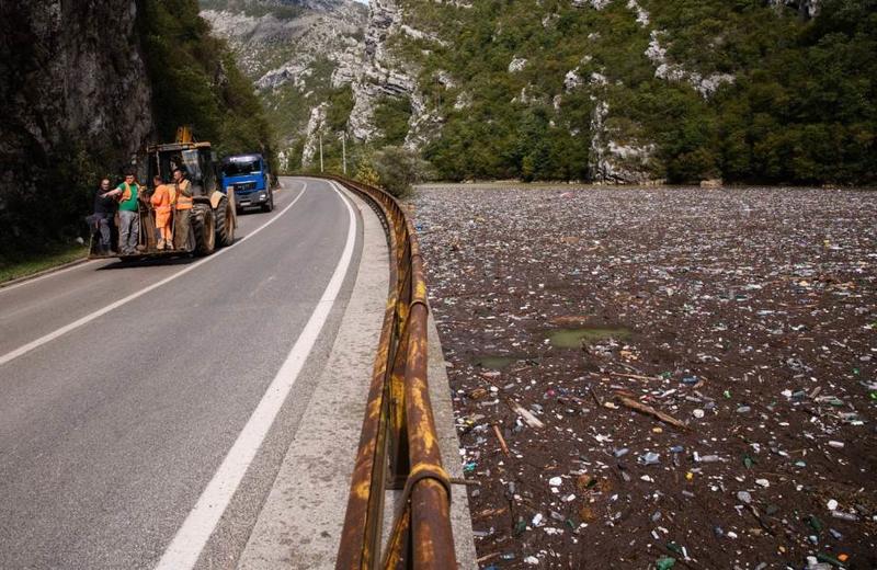 Prekinuta putna komunikacija između Jablanice i Blidinja, evakuisano 13 osoba