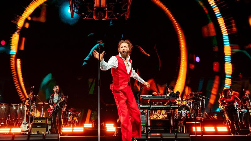 La maratona di Jovanotti a Milano e i suoi posti del cuore: dai Navigli al Sempione