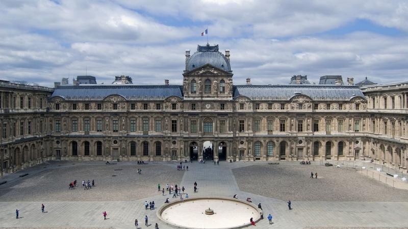 O Louvre